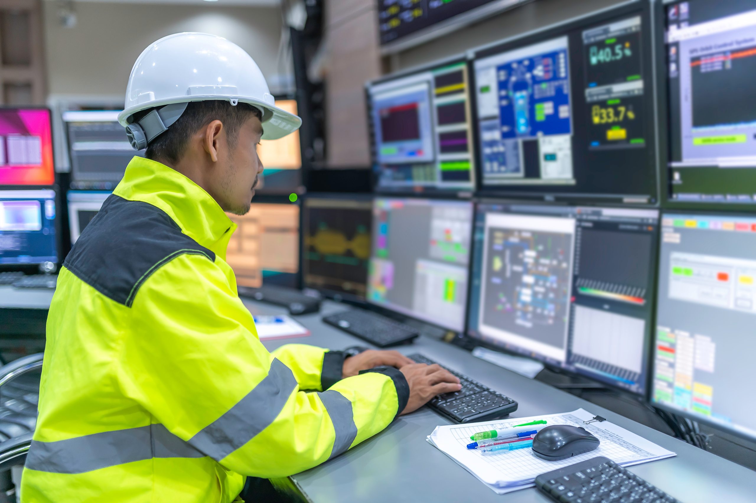 Engineer,Working,At,Control,Room,manager,Control,System,technician,Man,Monitoring,Program